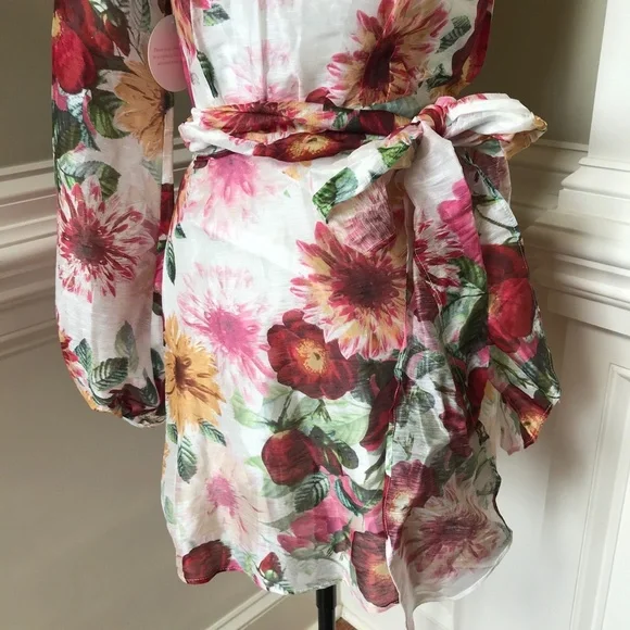 NWT La Maison Talulah Garland Mini Dress Womens Small Cream Red Floral One Arm